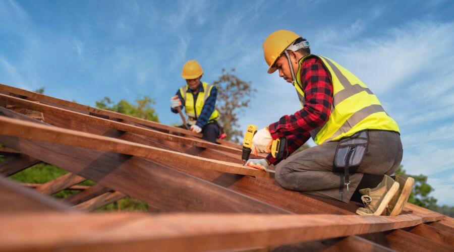 Professional Flat Roofing Installation services in Gladstone, MI